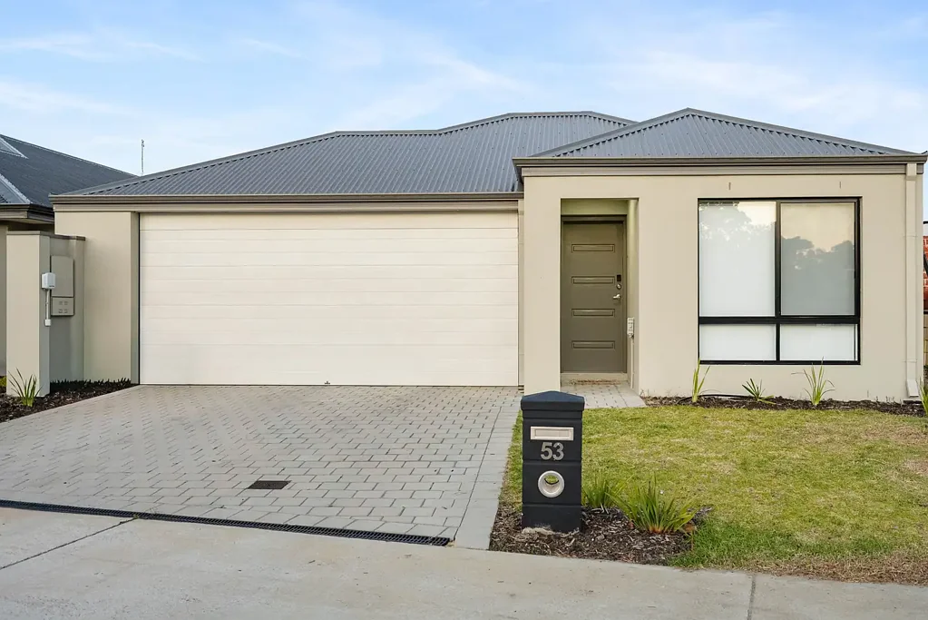 Baldivis 4બેડરૂમ Modern design with effortless living in parkside setting