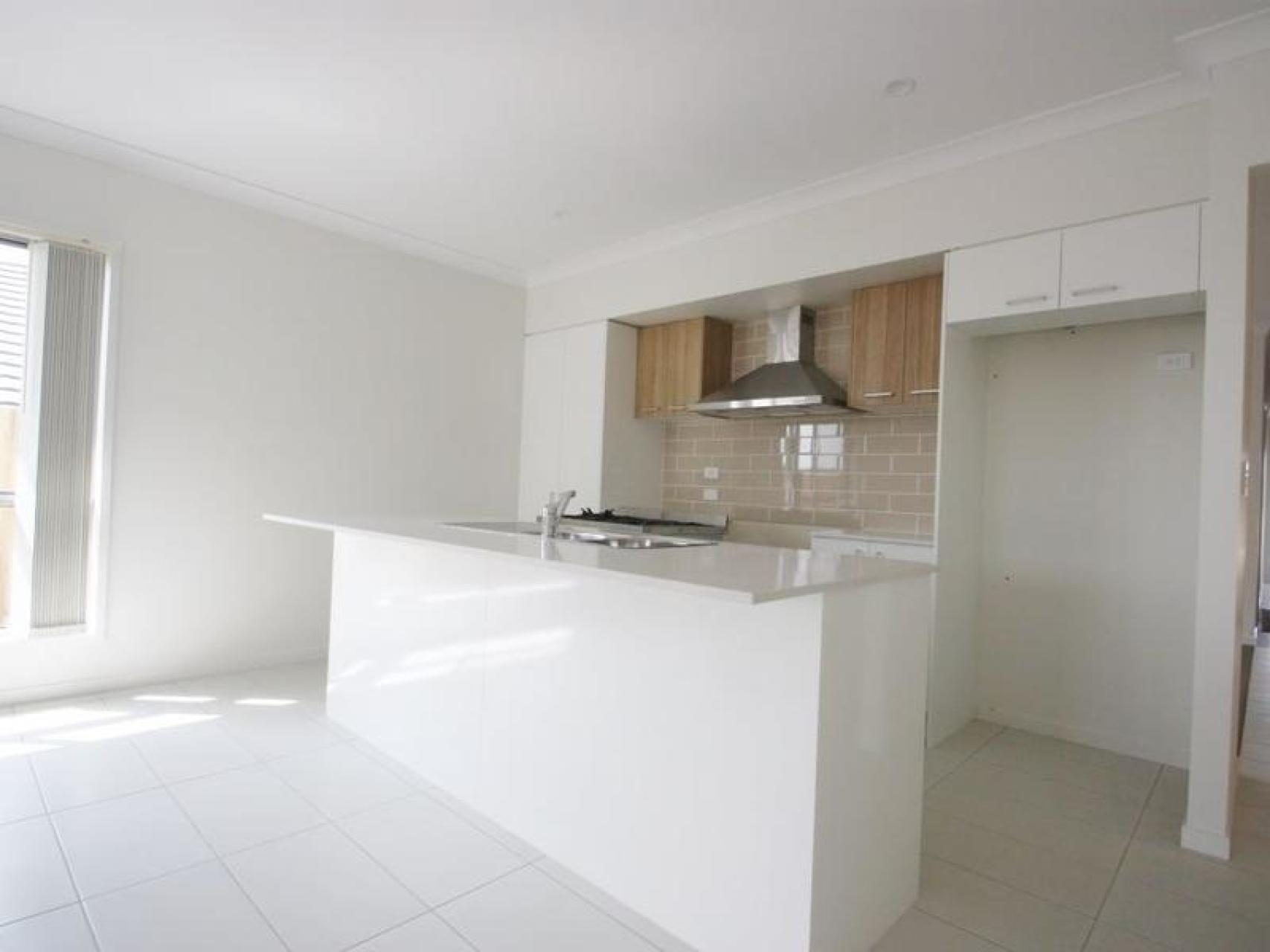 86 WOLLOMBI AV, ORMEAU HILLS QLD 4208, 0房, 0浴, House