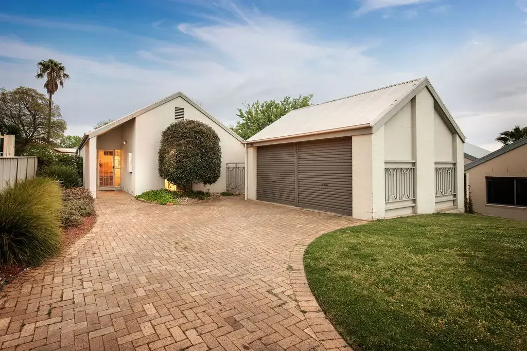 9 Irvine Court, Wodonga, VIC 3690