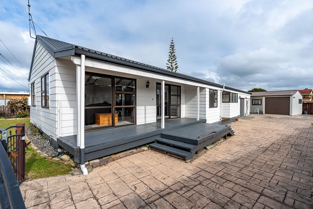 Pukete 4房  Multi Generational living or Home and Income
