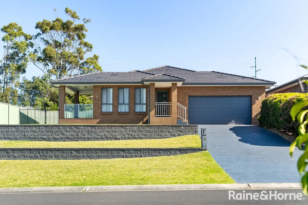 Ulladulla 4 Bedroom Sunshine, Sea Breezes & Effortless Living