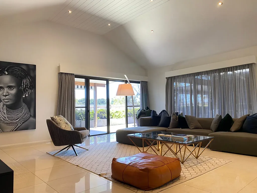 Glamourous rooftop penthouse