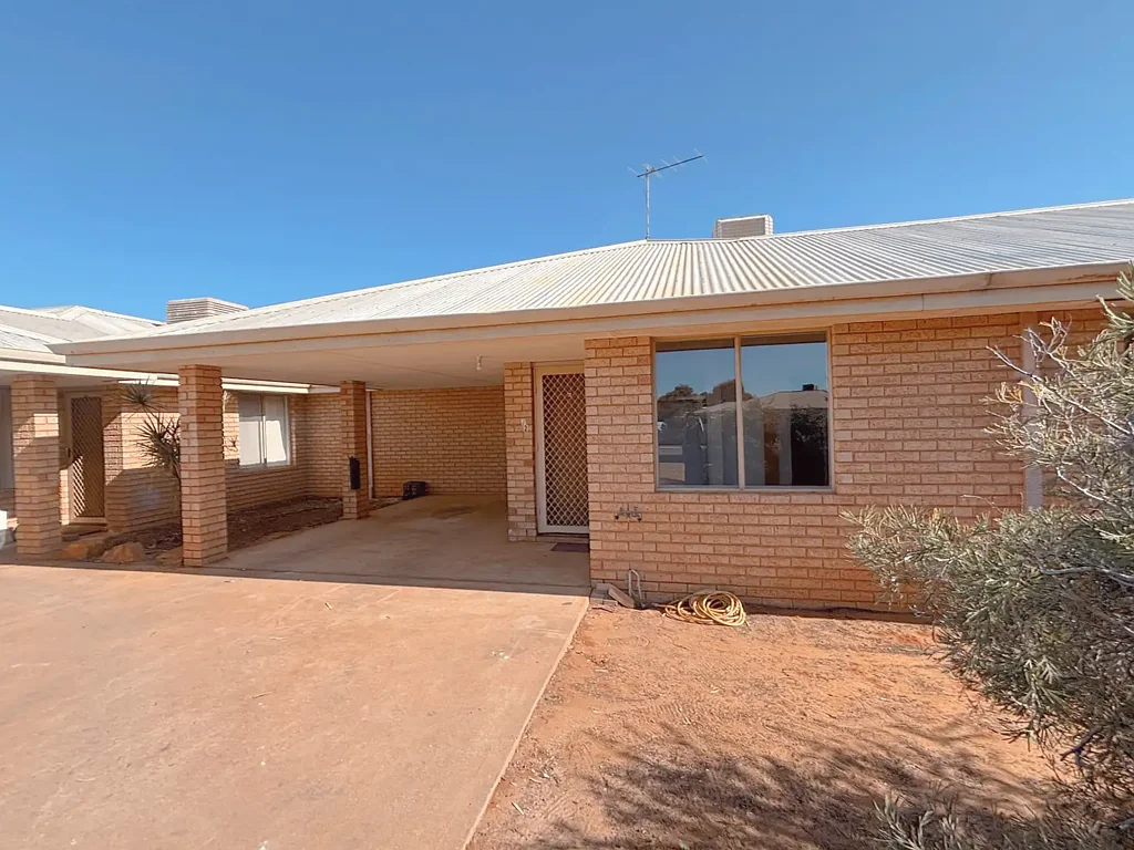 Neat and Tidy Brick Unit