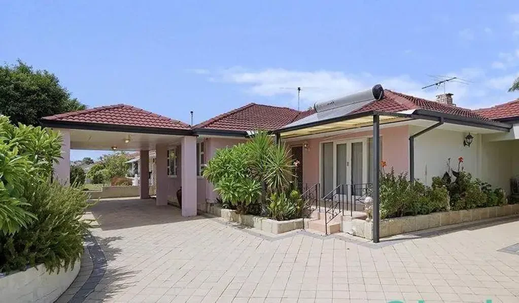 Partly furnished family home