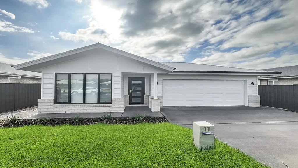 Beautiful, Brand New 4 Bedroom