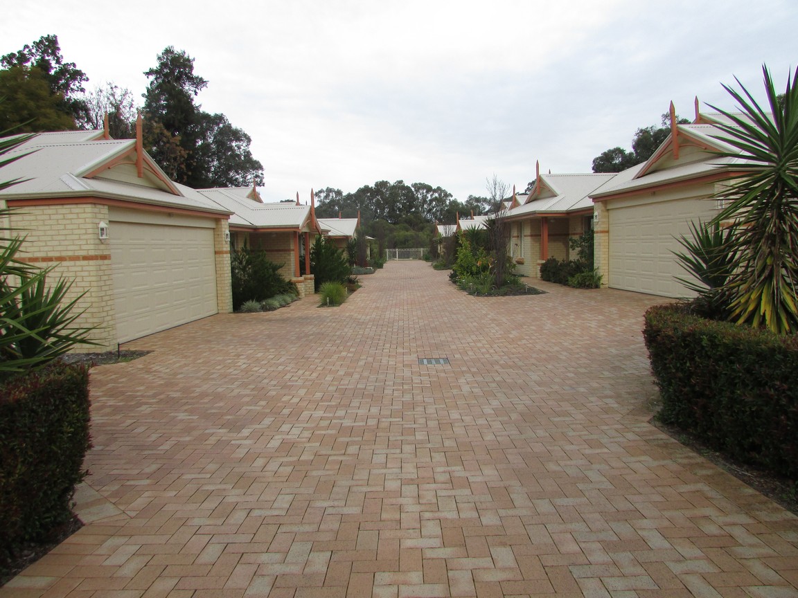 UNIT 3 35A WOODLOES ST, CANNINGTON WA 6107, 0 habitaciones, 0 baños, Unspecified