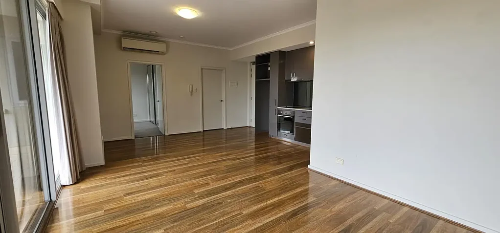 All Class - Stunning Studio Apartment *Open Mon 22nd June 4pm to 4.20pm*