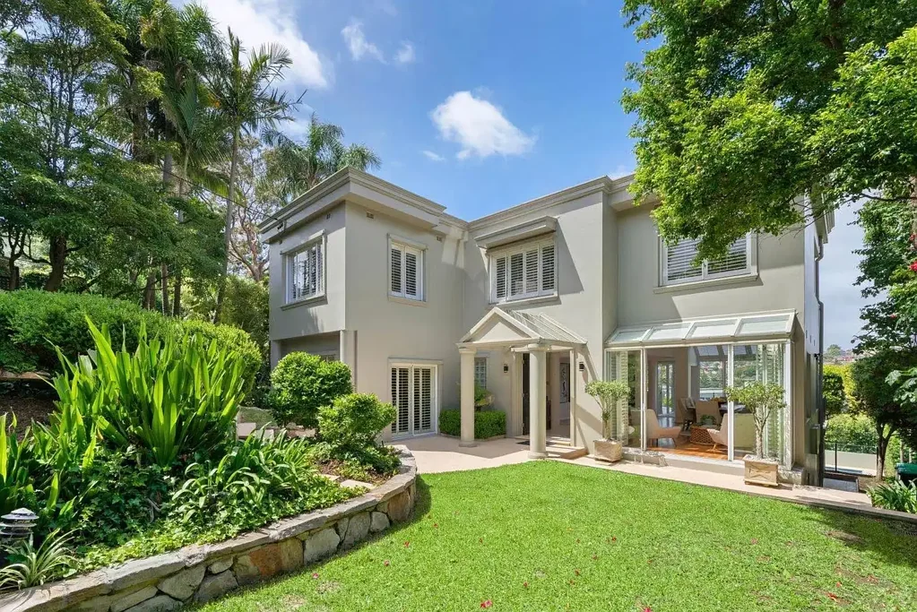 Luxury Family Home with Bay and Harbour Views