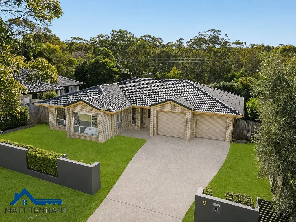 Redland Bay 4房 宽敞600平米地块 精心翻新 现代风格 宽敞户外娱乐区 无缝室内外连通 新Bosch电器 便利生活配套 Newly Renovated Family Entertainer on a Large Block