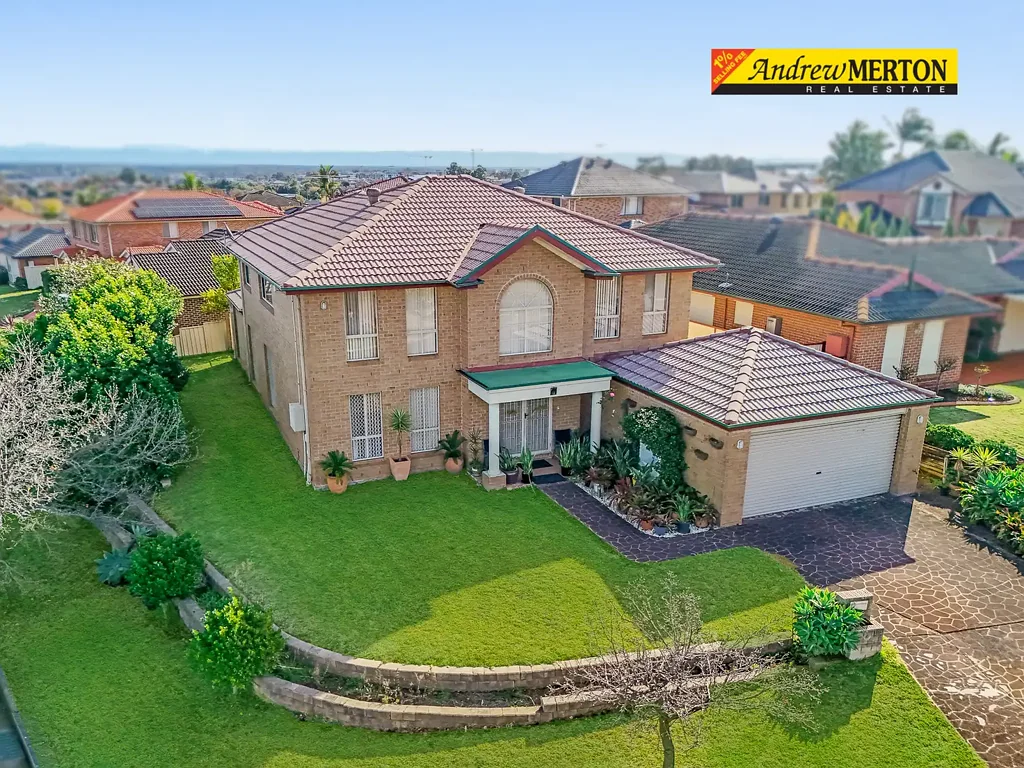 Quakers Hill 6房 宽敞六卧带空调 客厅三处布局佳 日光餐区明亮诱人 双车库带通道 便捷交通近学校 商场近邻生活优 Grand Family Living in a Quiet Cul-de-Sac | 6-Bedroom Corner Masterpiece!