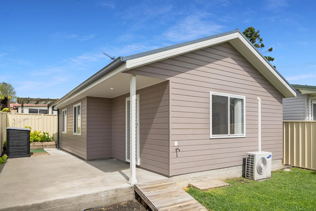 Immaculate home close to the freeway