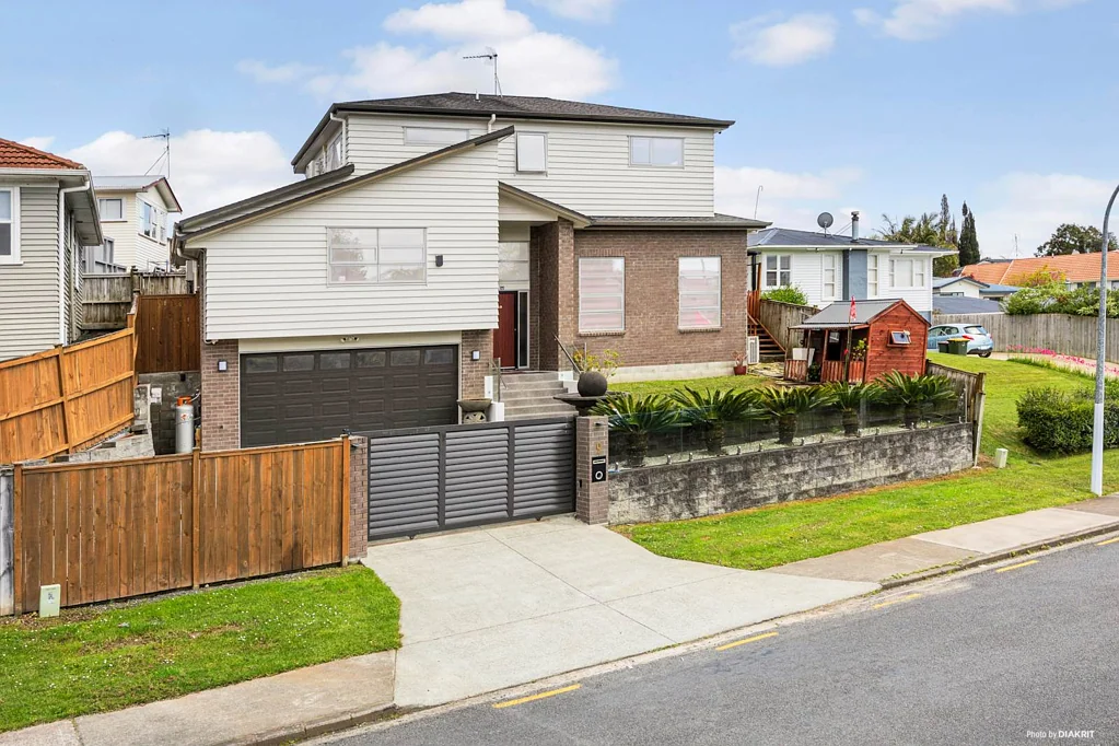 9 Wood Avenue, Howick, Manukau City, Auckland