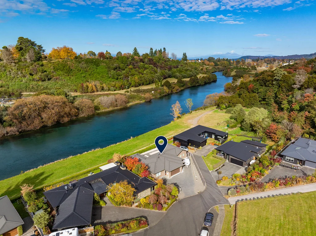 Rangatira Park 3房  Modern comfort beside the river
