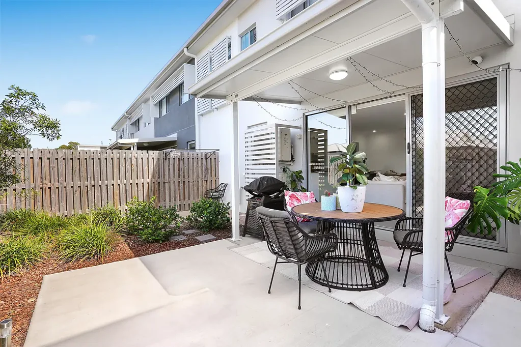 Burdell 4 Bedroom Contemporary townhouse with resort-style amenities