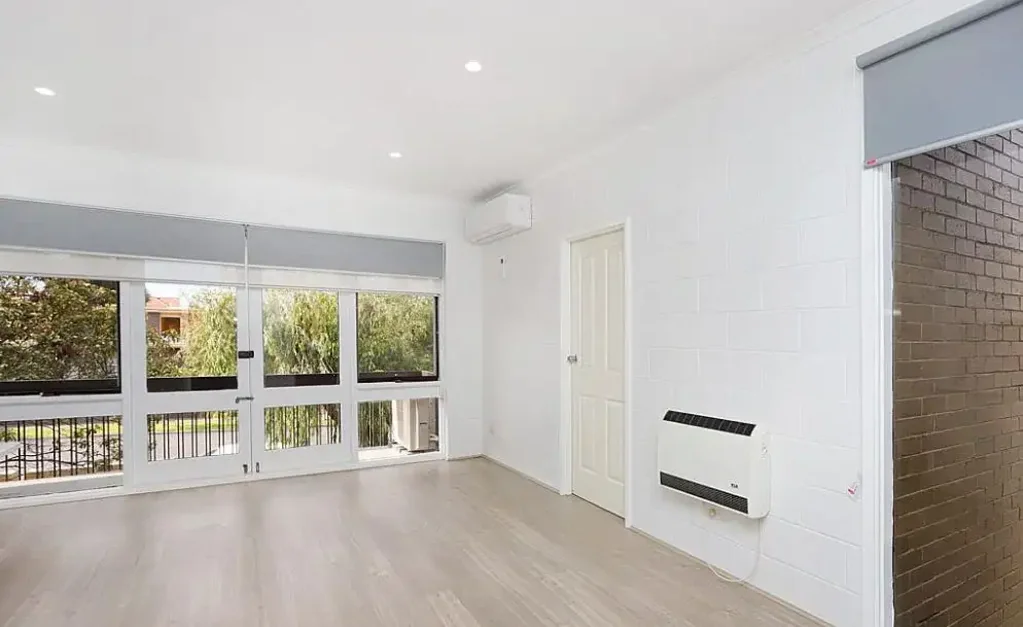 Superbly located!
