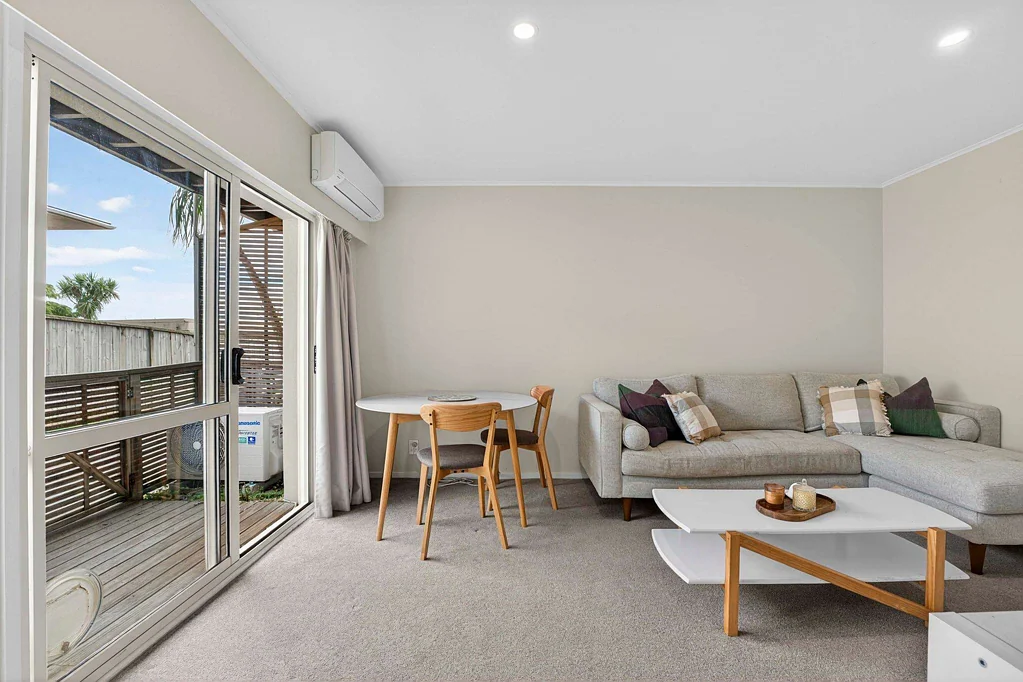 Meadowbank 2房  Entry Level Opportunity!