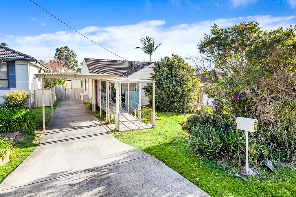 251 Northcliffe Drive, Berkeley, NSW 2506