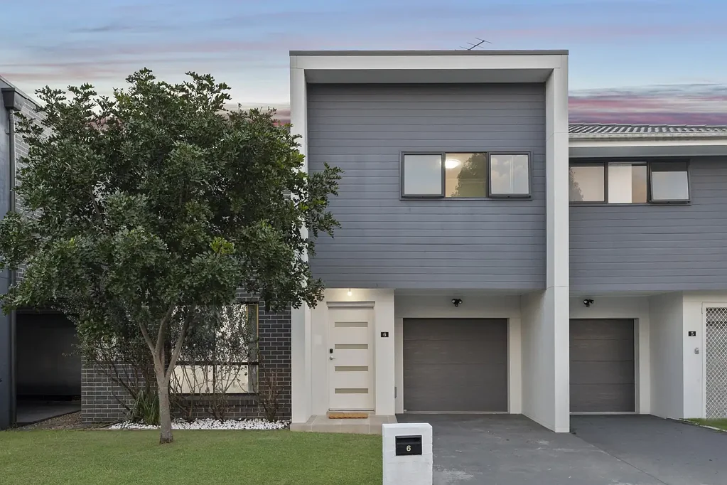 Edmondson Park 3房 三卧室、低维护家庭生活，优越地段 THREE BEDROOM, LOW - MAINTENANCE FAMILY LIVING IN PRIME LOCATION
