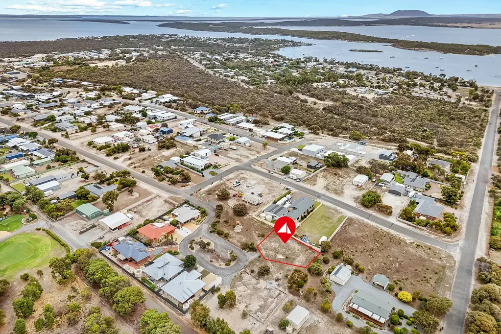 Coffin Bay Corner Block, Prime Position
