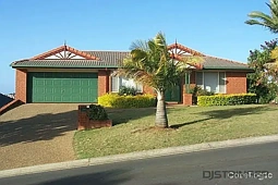 2 Tralee Drive, Banora Point