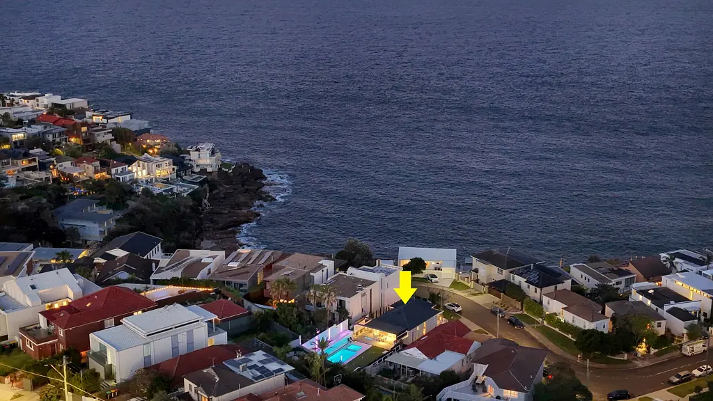 Maroubra 3 Slaapkamer Coastal Luxury with Entertainer's Backyard & Exceptional Potential