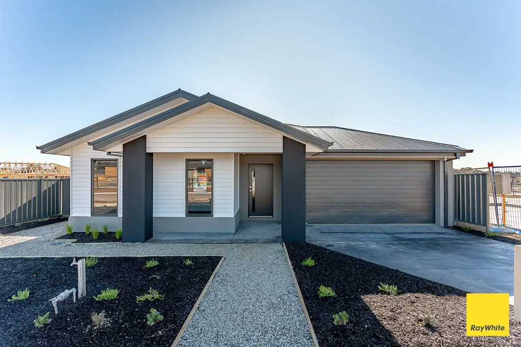 11 Sendock Parade, Huntly, VIC 3551