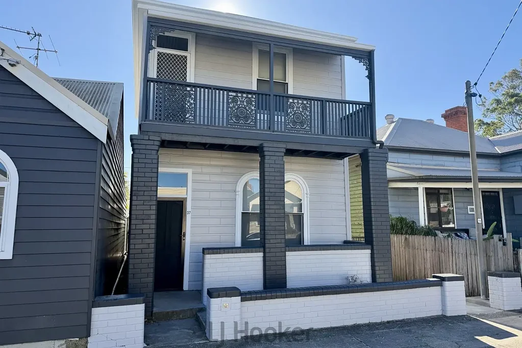 Charming Recently Renovated House in the Heart of Carrington