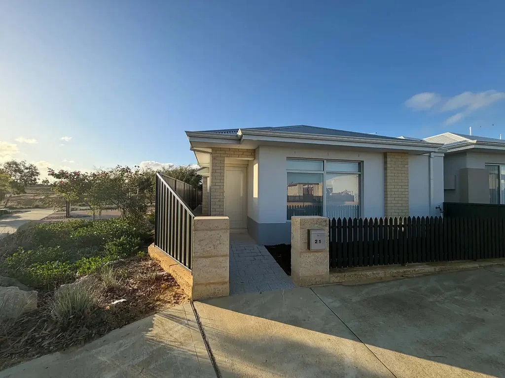 Contemporary Living in a Prime Corner Position