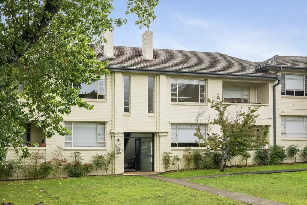 Three Bedroom Apartment in Perfect Location