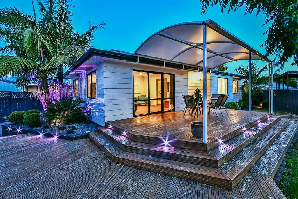 18 Hadley Wood Drive, Wattle Downs, Manukau City, Auckland