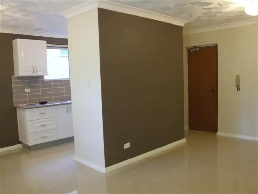 Modern two bedroom apartment walk to Epping Station