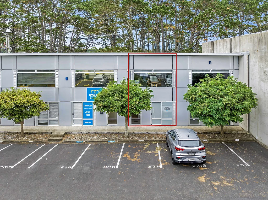 Albany Unique office for investment or occupation