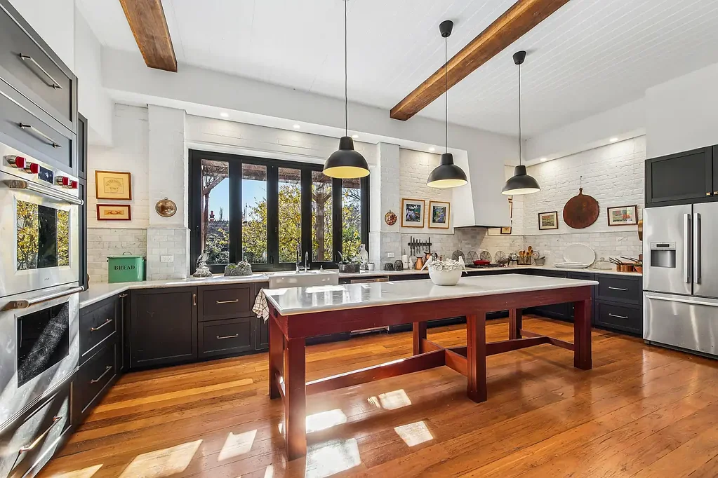 Architecturally Designed Fully Furnished Luxury Residence with Exceptional Entertaining Spaces