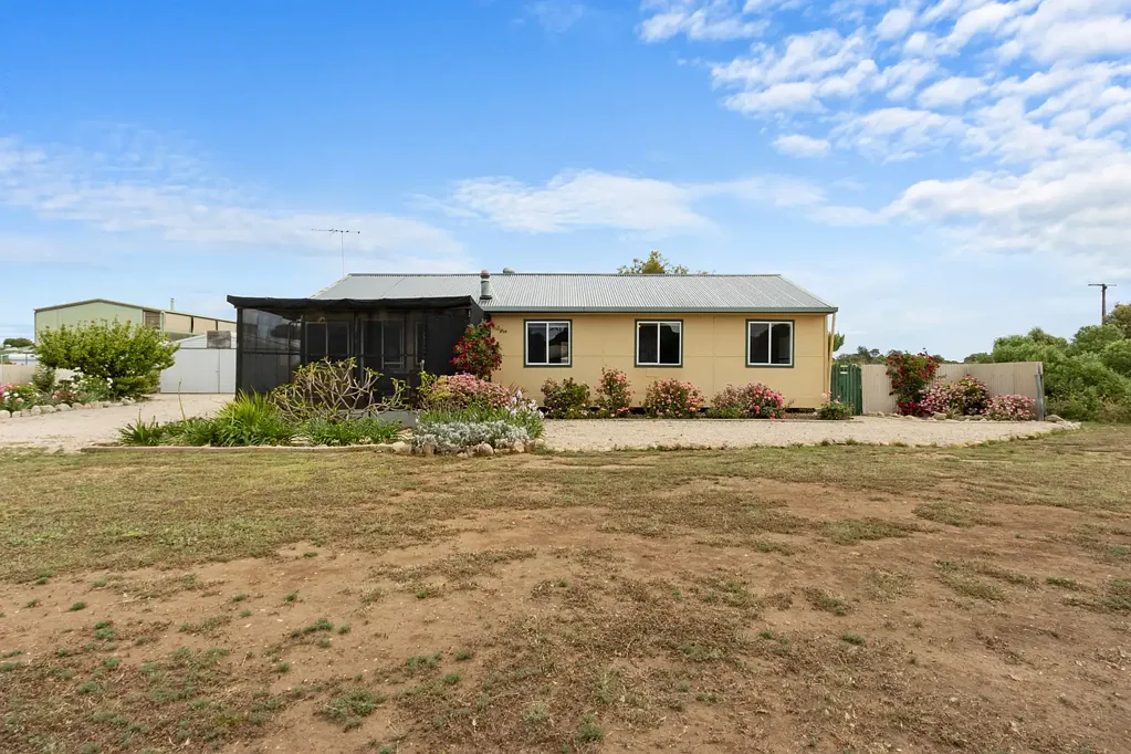 5 Fourth Street, Wool Bay, SA 5575