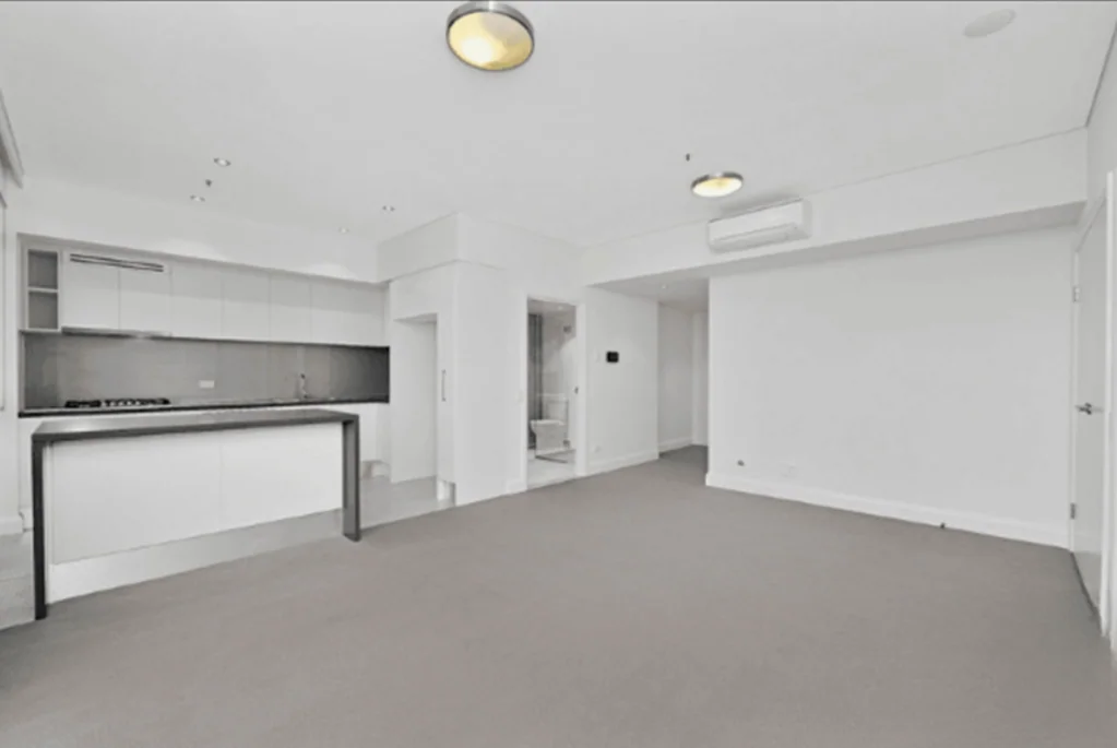 Modern One Bedroom Apartment in Prime Rhodes Location