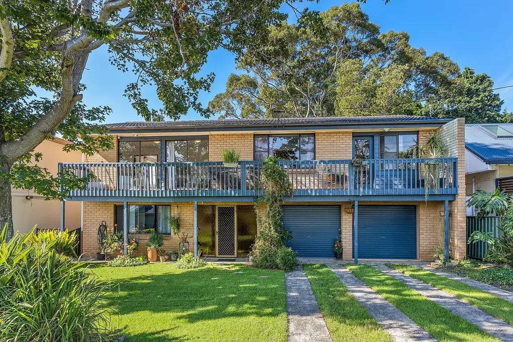 Kiama Heights 3房  Sun-soaked family living between Love's Bay & Easts Beach