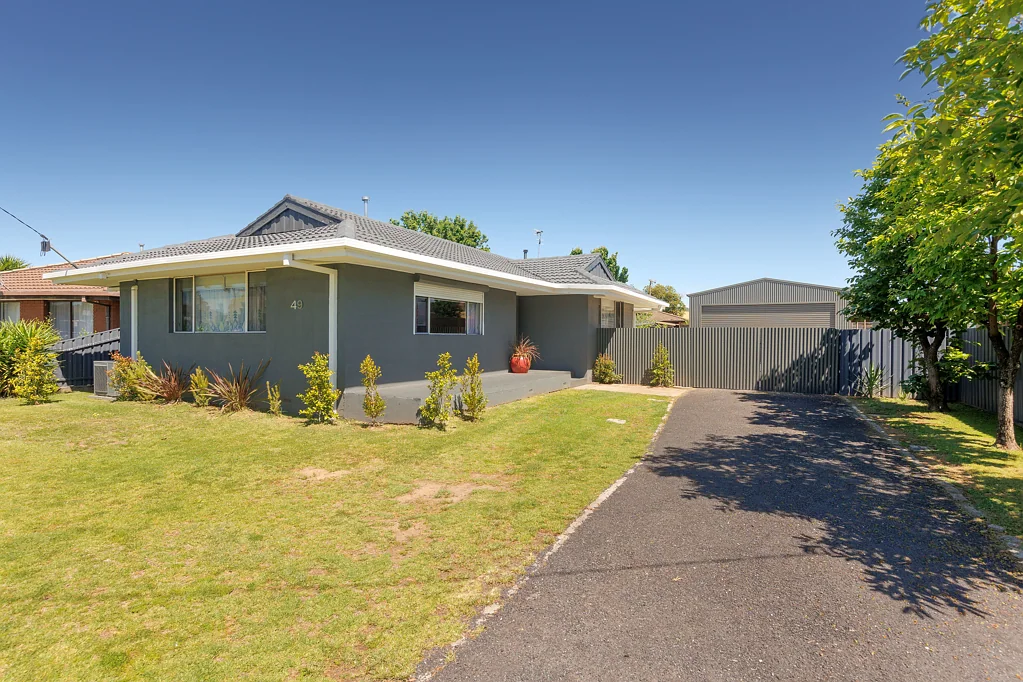 49 Melrose Drive, West Wodonga, VIC 3690