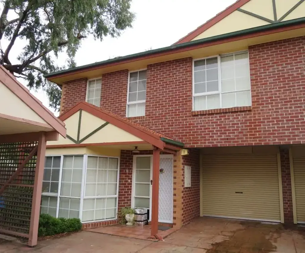 Modern Spacious Living in Quiet Location