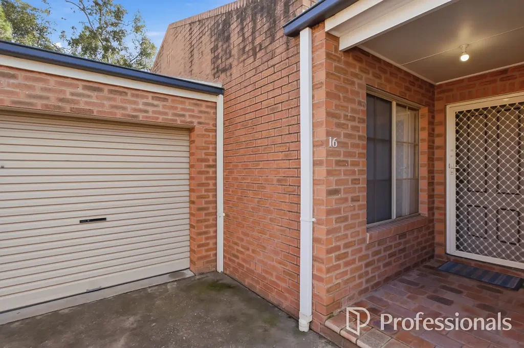 Charming Unit in Prime Wagga