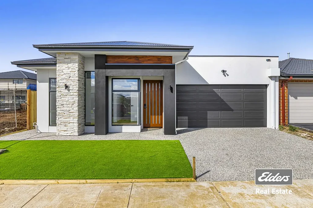 Tarneit 4Kwarto Brand New Living with 2 Master Bedrooms and 3 Metre High Ceilings!!