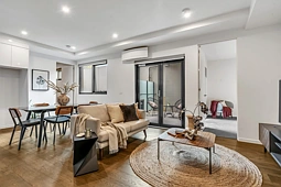 2/119 Buckley Street, Essendon