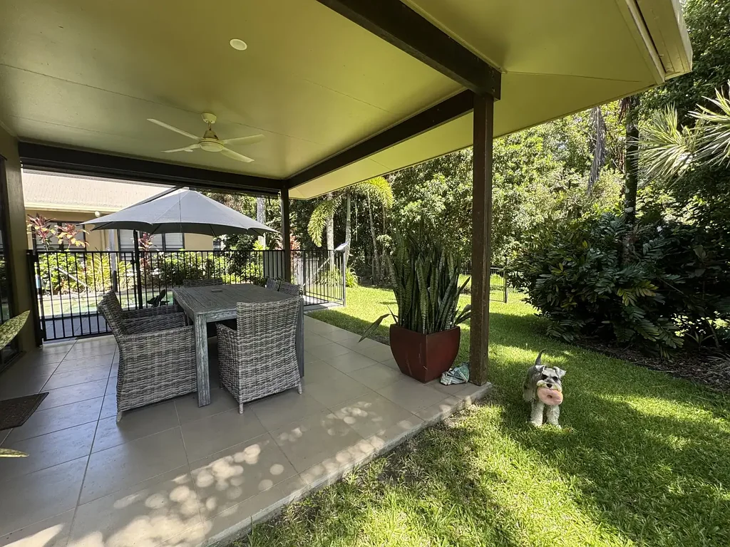 South Mission Beach 3 Bedroom Ken Fox Built with a Pool, Backing onto Reserve !