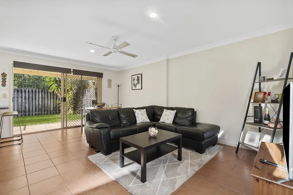 Pacific Pines 3chambre Secure Your Future Home or Investment – Vacant Possession Available Soon