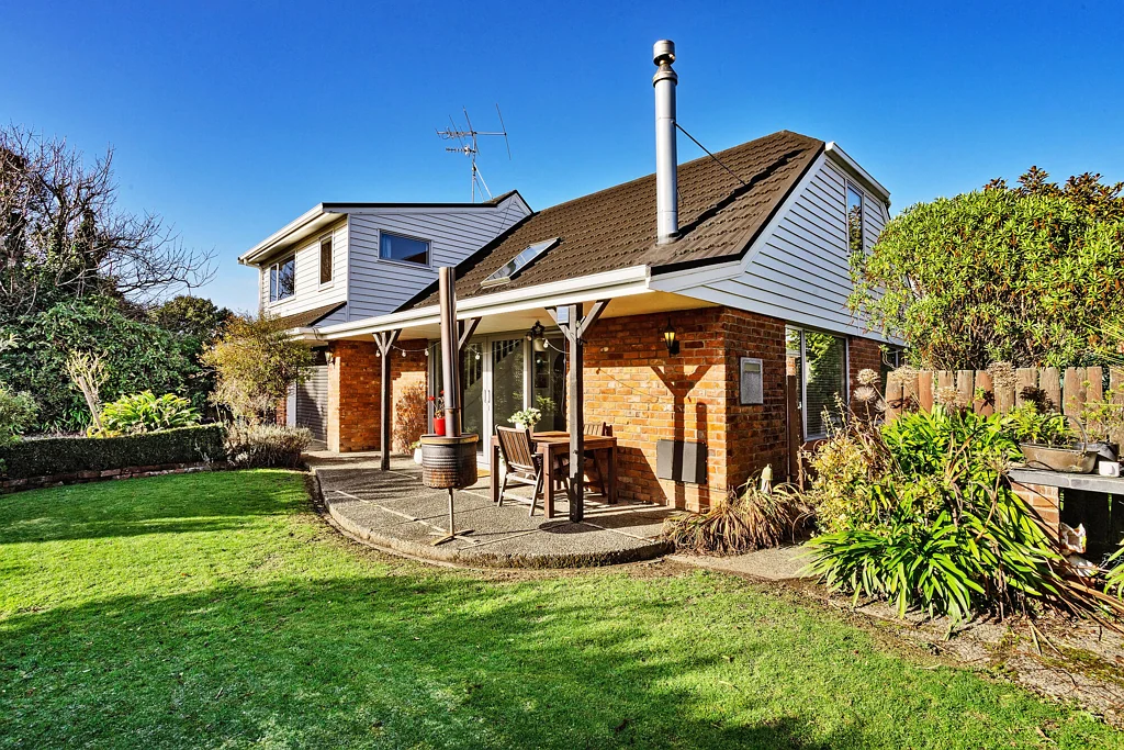 Invercargill 3房  Two storied with park views