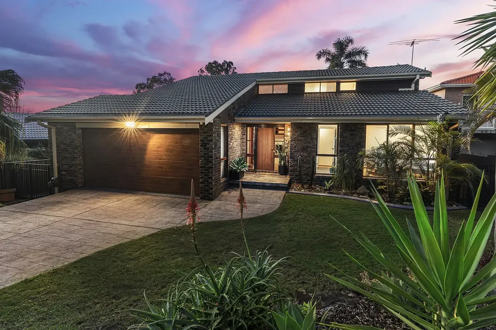 Illawong 5침실 Large Family Living With Poolside Appeal
