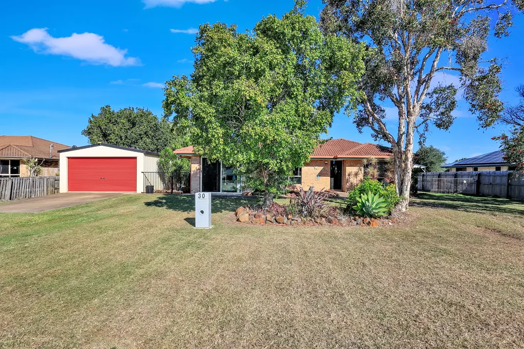 Innes Park 5房  Coastal Acreage Living Just Moments from the Beach