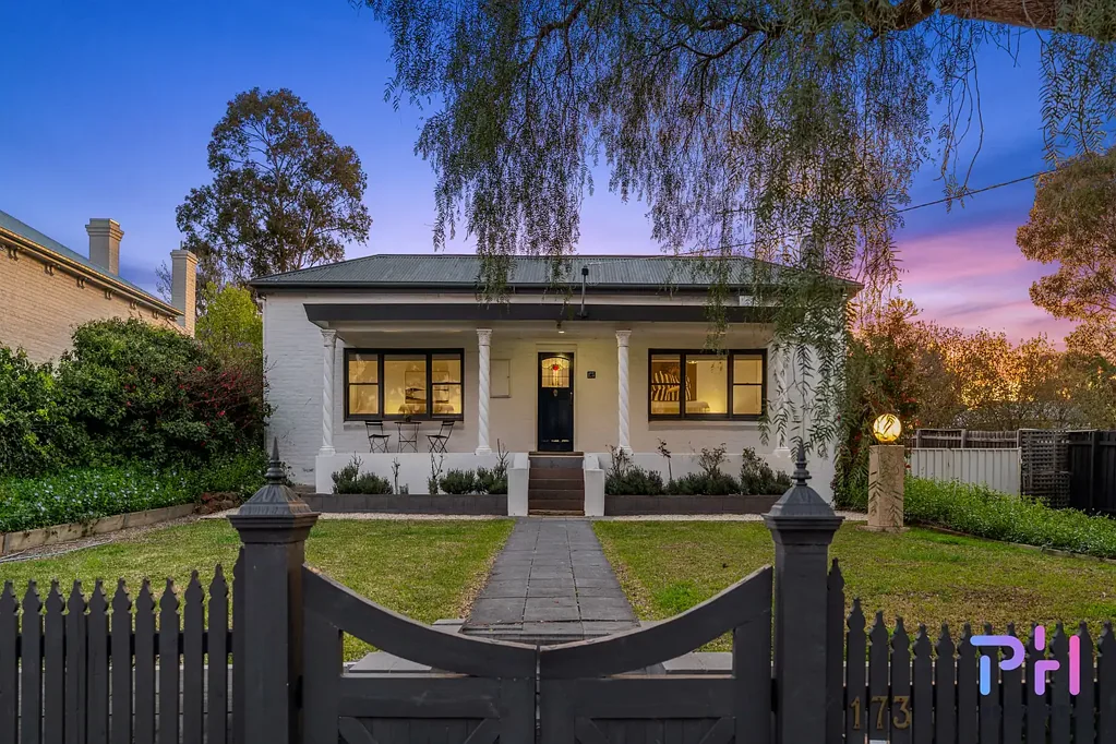 Bendigo 3Phòng ngủ CHARMING CHARACTER, MODERN COMFORT & SPECTACULAR CATHEDRAL VIEWS!