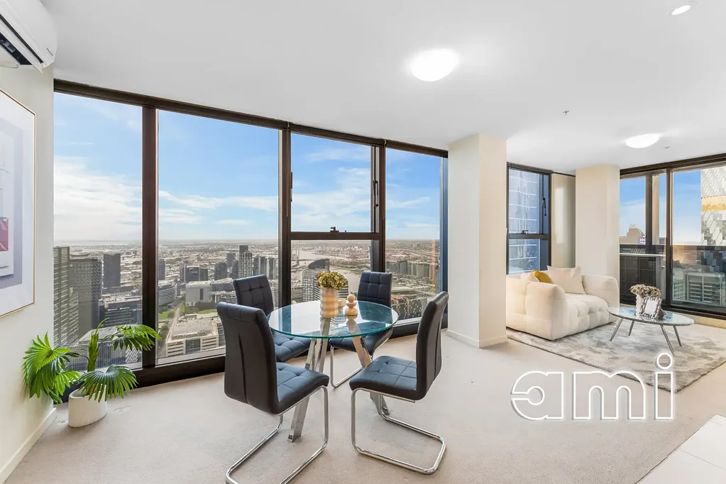 Melbourne 2कमरा Corner Living with Sunlight, Views & CBD Convenience