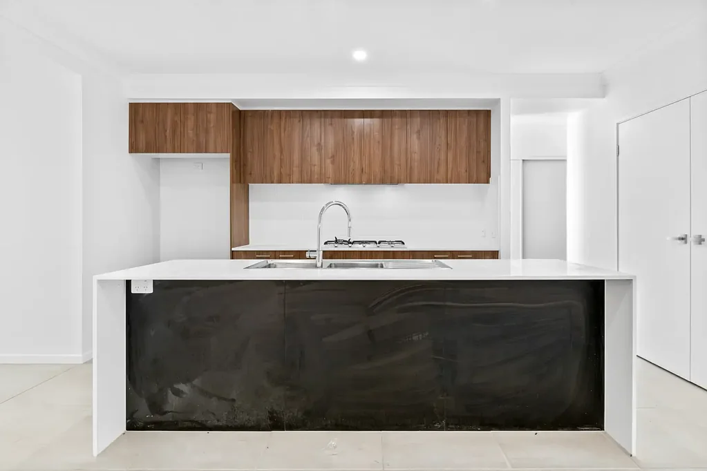 Stunning Family Home in Flagstone
