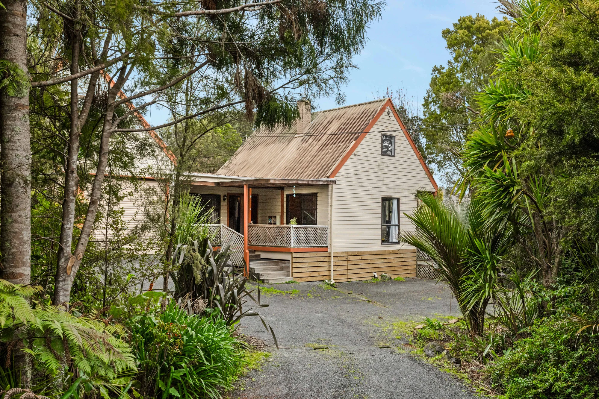 Swanson 3房  Roll Up Your Sleeves | Cedar Character on 1816m²